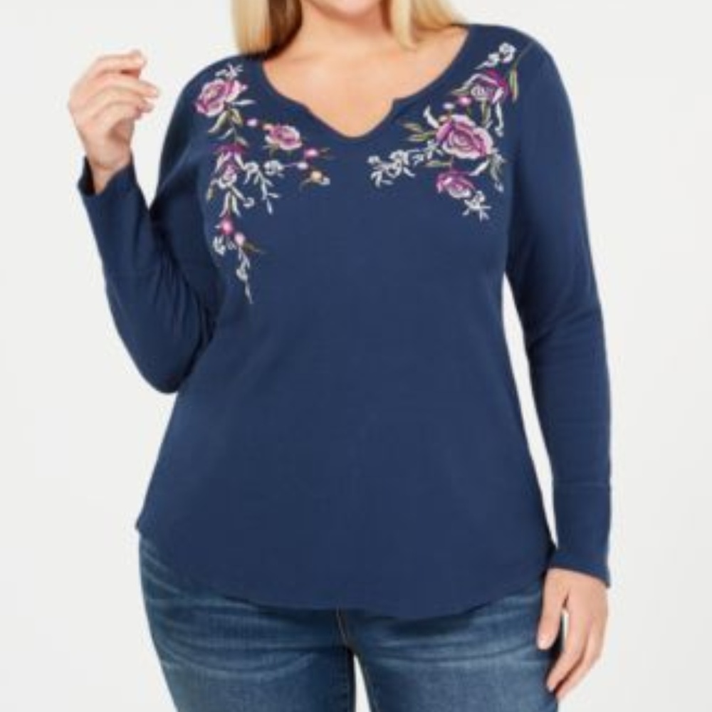 NWT Style & Co Plus Size Embroidered Thermal Top